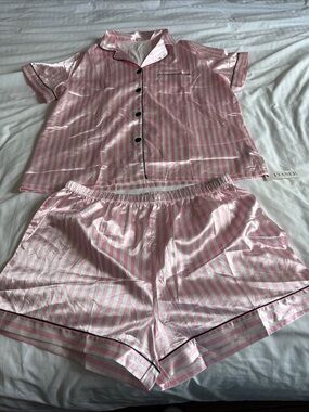 Lyaner 2 piece satin pyjama set size XL new with tags